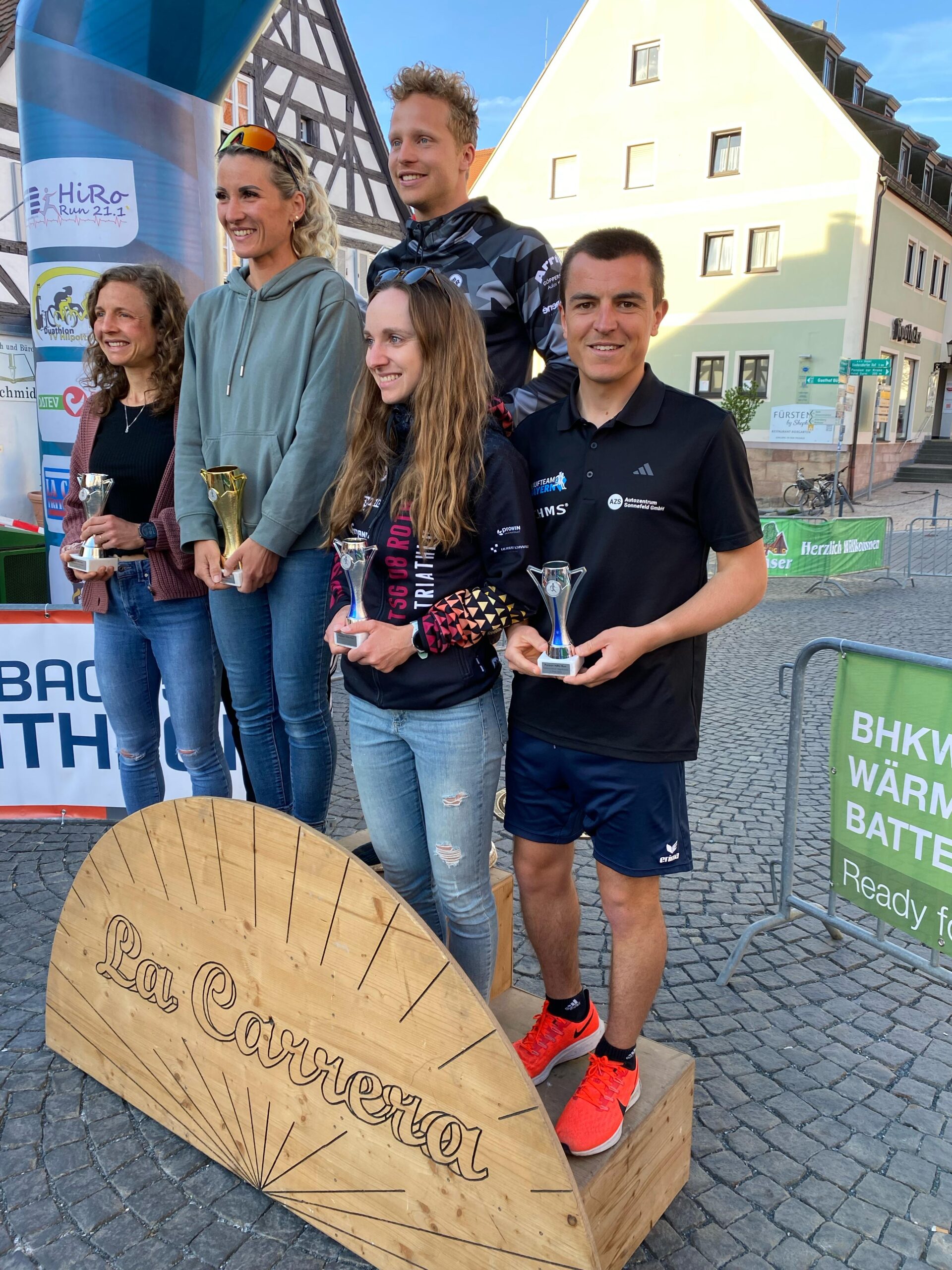 Pyracer HiRo Run Siegerehrung Gesamtwertung Florian Koch vom Laufteam Bayern bei der Siegerehrung für die Gesamtwertung des HiRo Run.