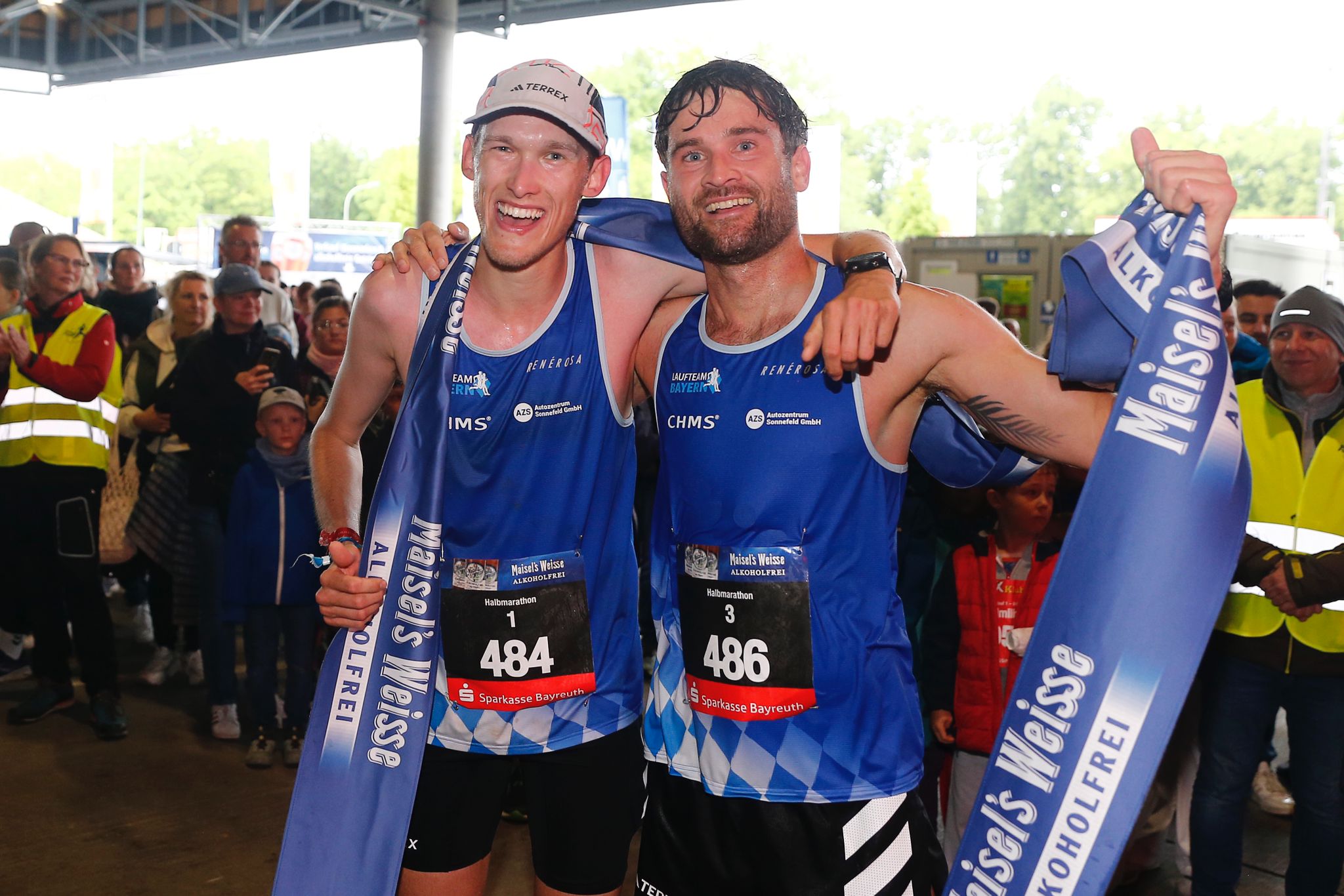 Jan Kundörfer und Christopher von Stelzer belegen den ersten und zweiten Platz beim 20. Maisel´s FunRun.